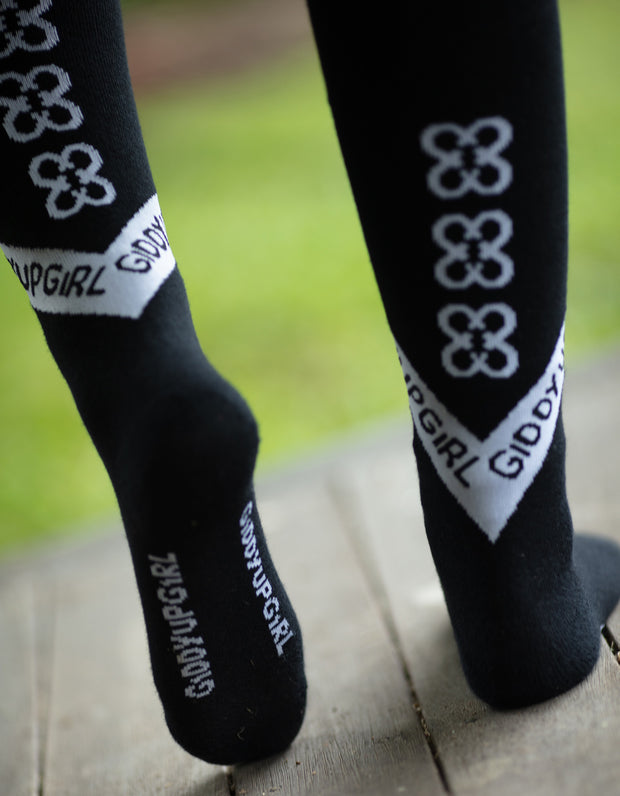 Mila Black & White Socks