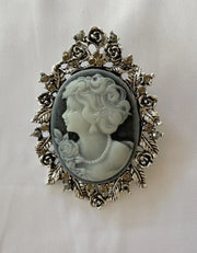 Pewter/Silver Cameo Stock Brooch